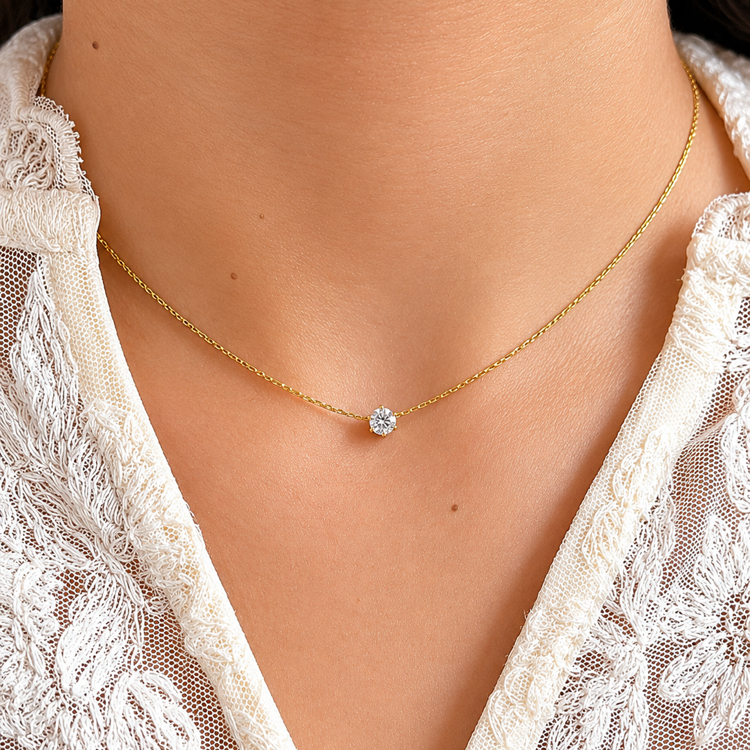 Solitaire necklace