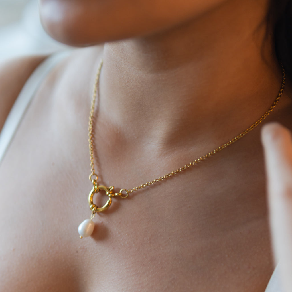 Shine In Pearl Necklace