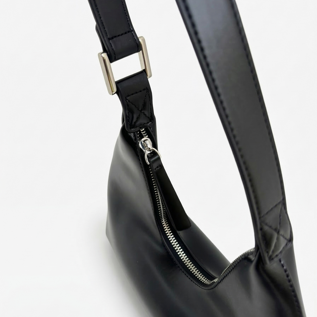 Caviar Shoulder Bag