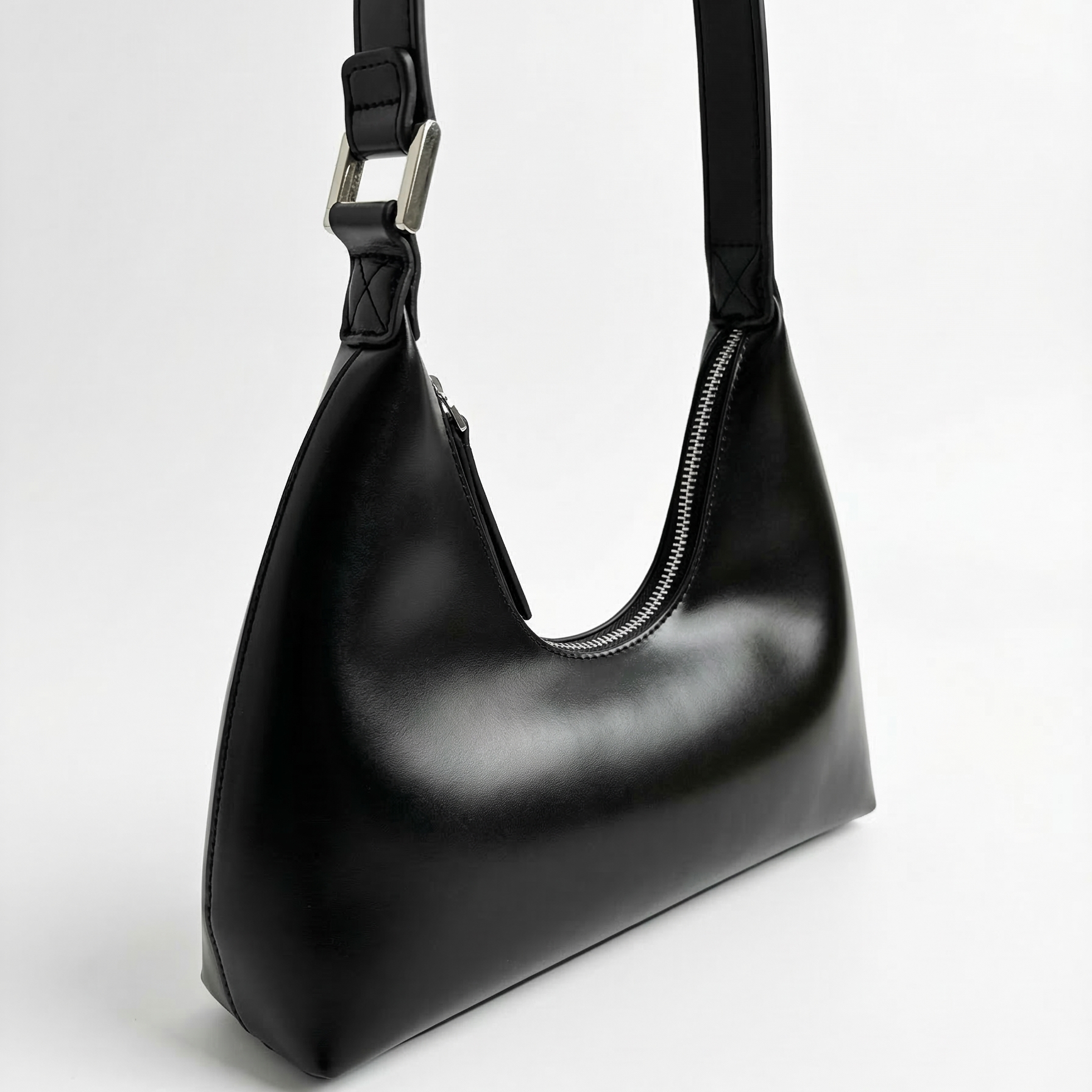 Caviar Shoulder Bag