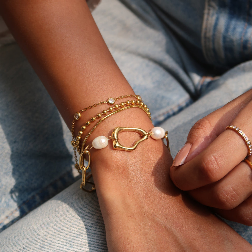 Iris Pearl Bracelet