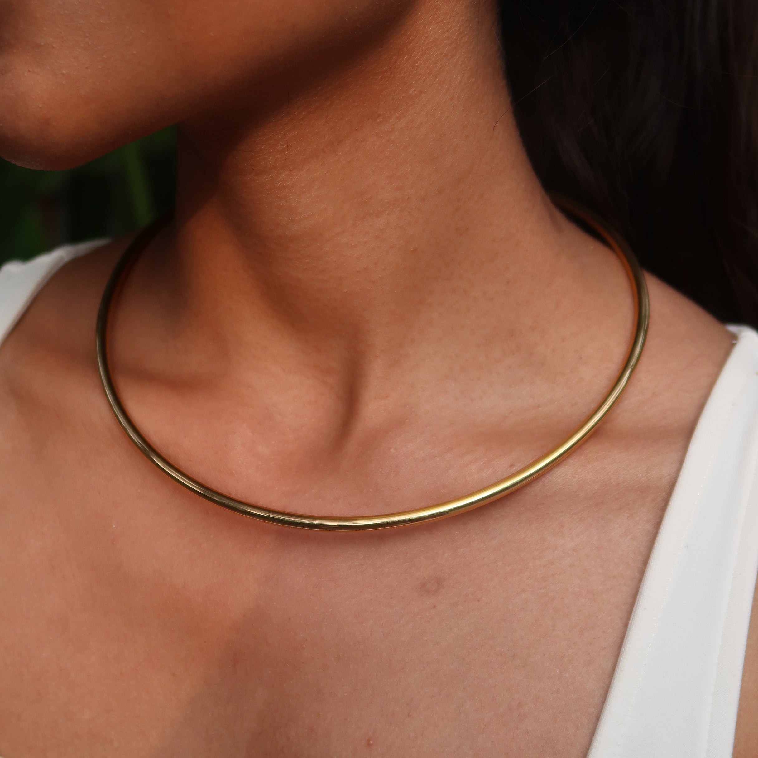 The Aura Choker