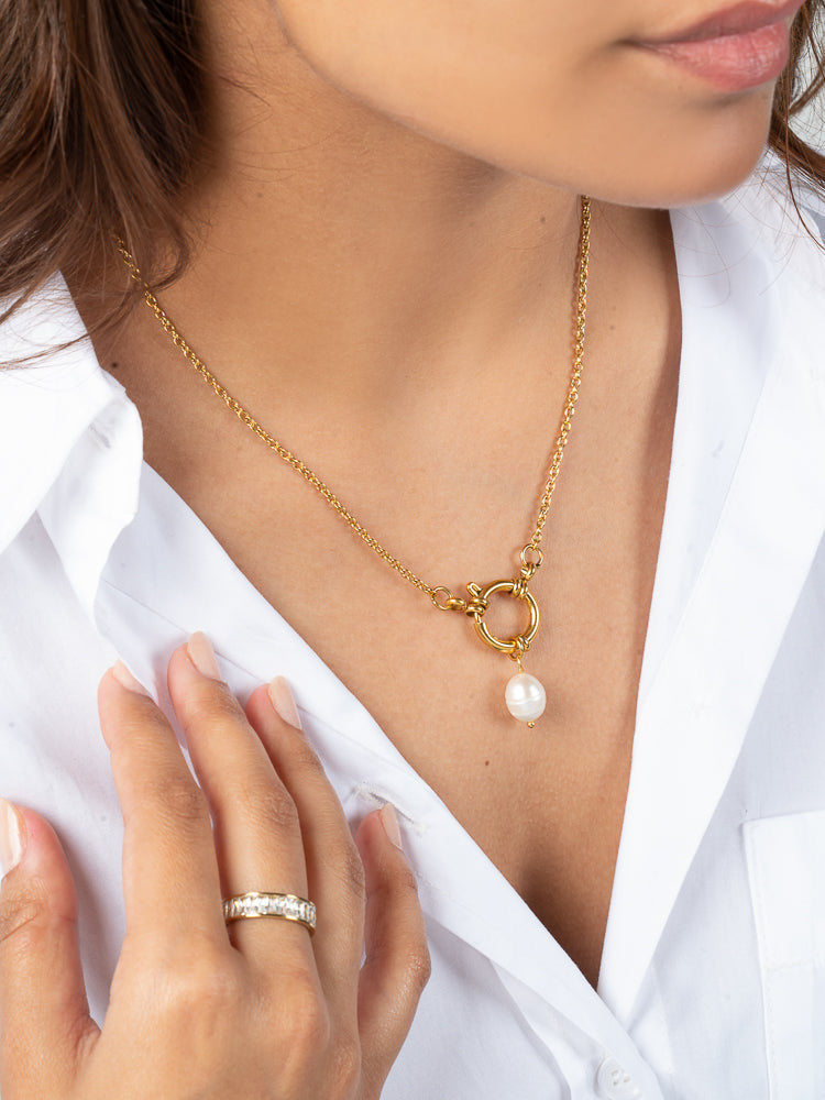 Shine In Pearl Necklace