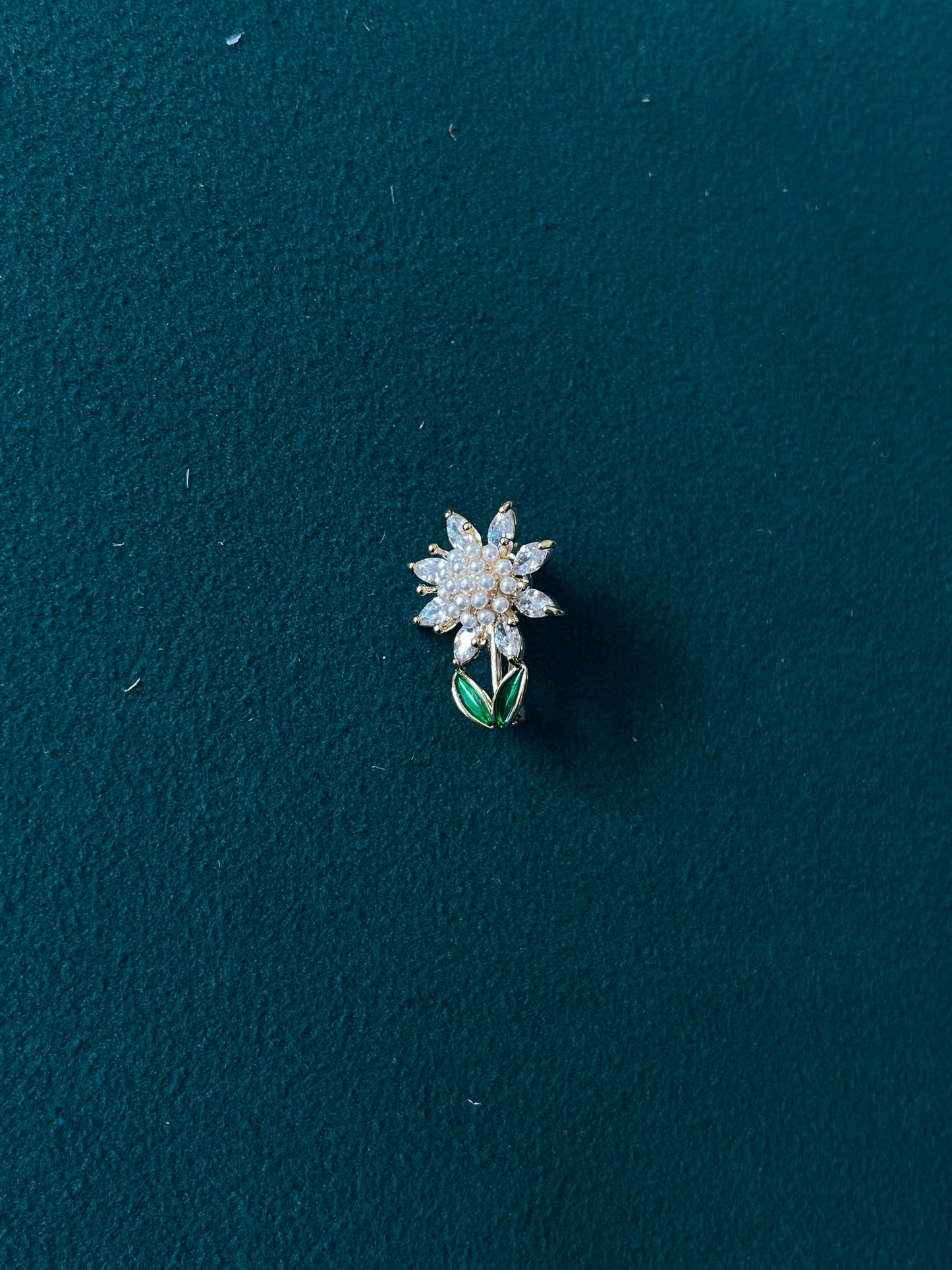 White Ivy brooch