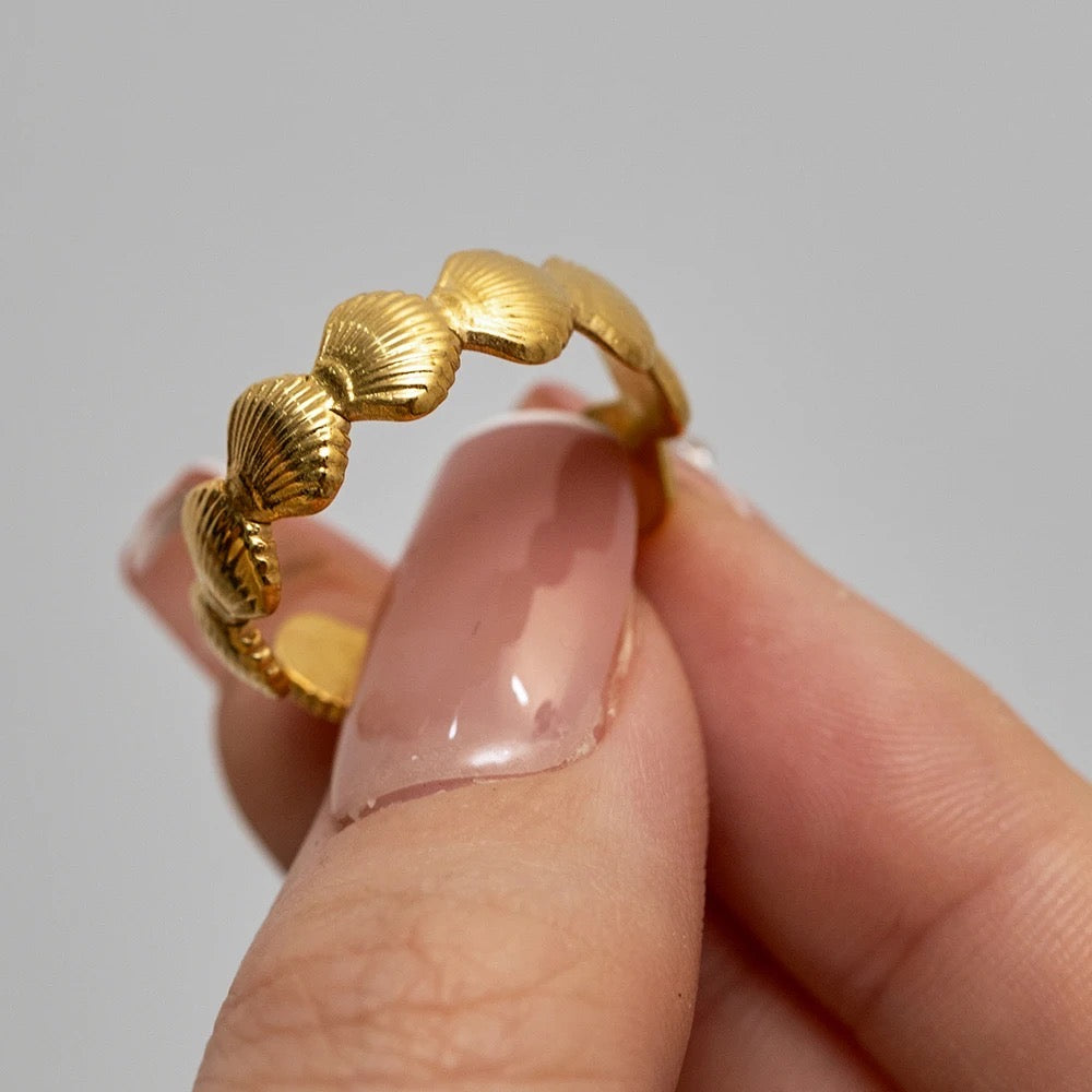 Stassi Shell Adjustable Ring