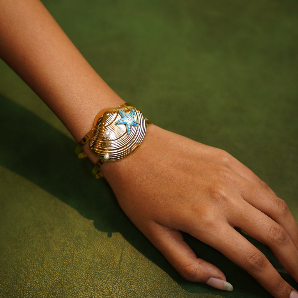 Alora Shell Bracelet