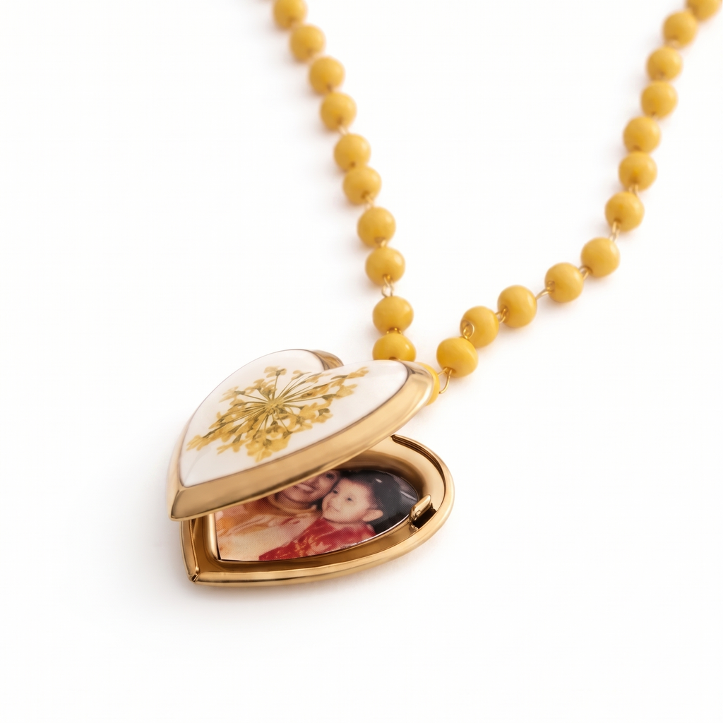 Custom photo heart pendant necklace – Always With You engraved gold photoheart necklace India
