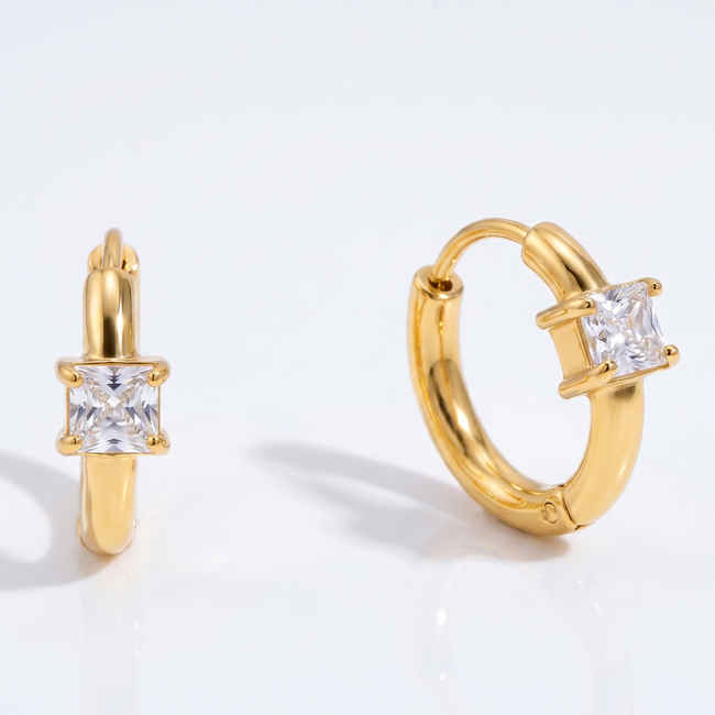 Aura Gem Hoops revealing the secure hinge closure and waterproof, anti-tarnish gold finish designed for daily wear in India.