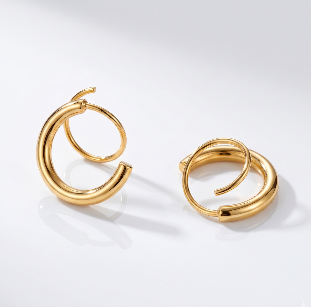 Bella Twist Hoops