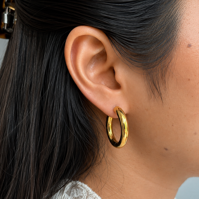 Minimal Gold Hoops (Large)