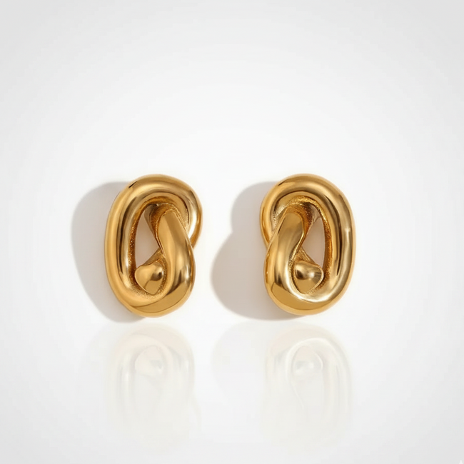 Knot Of love Studs