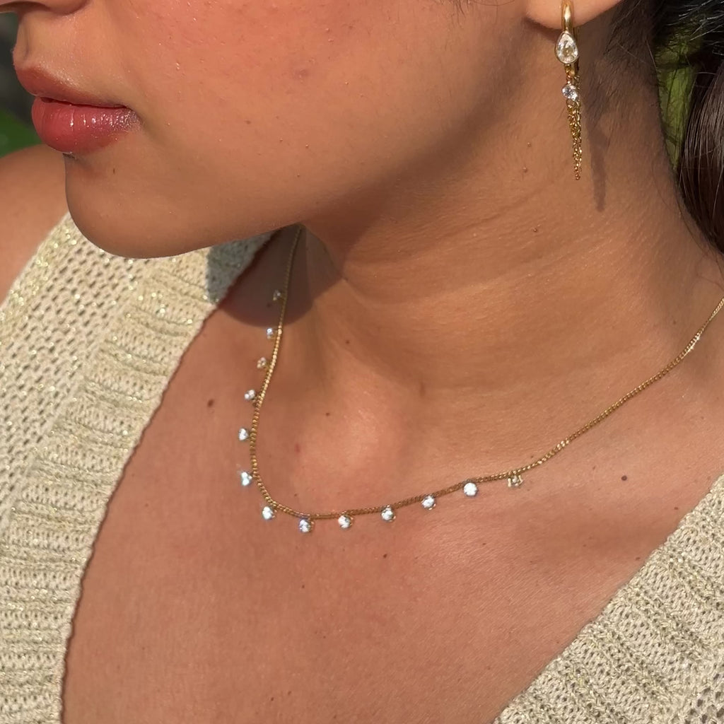Amara necklace on model – anti-tarnish gold necklace close-up women India